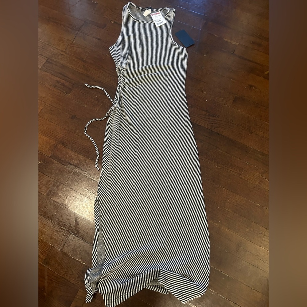 Side cutout dress